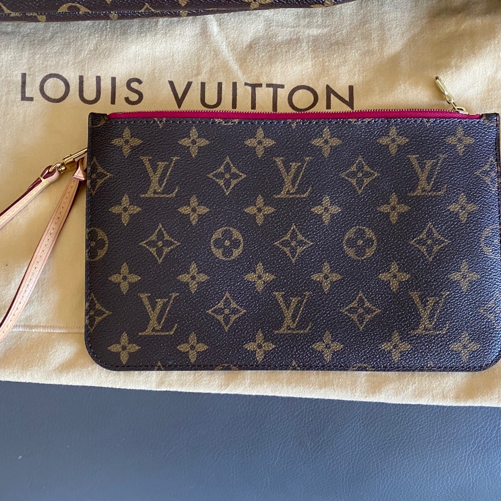 ❌SOLD❌Louis Vuitton Pochette Neverfull GM